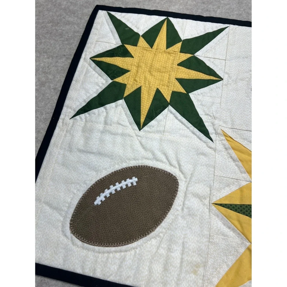 Handmade Wisconsin Table Runner‎ Quilt Football Badgers Green Bay Packers Decor